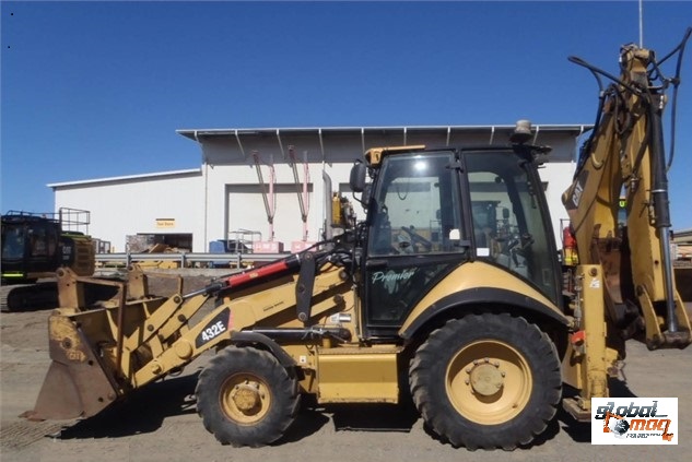 retroexcavadora pajarita 4x4