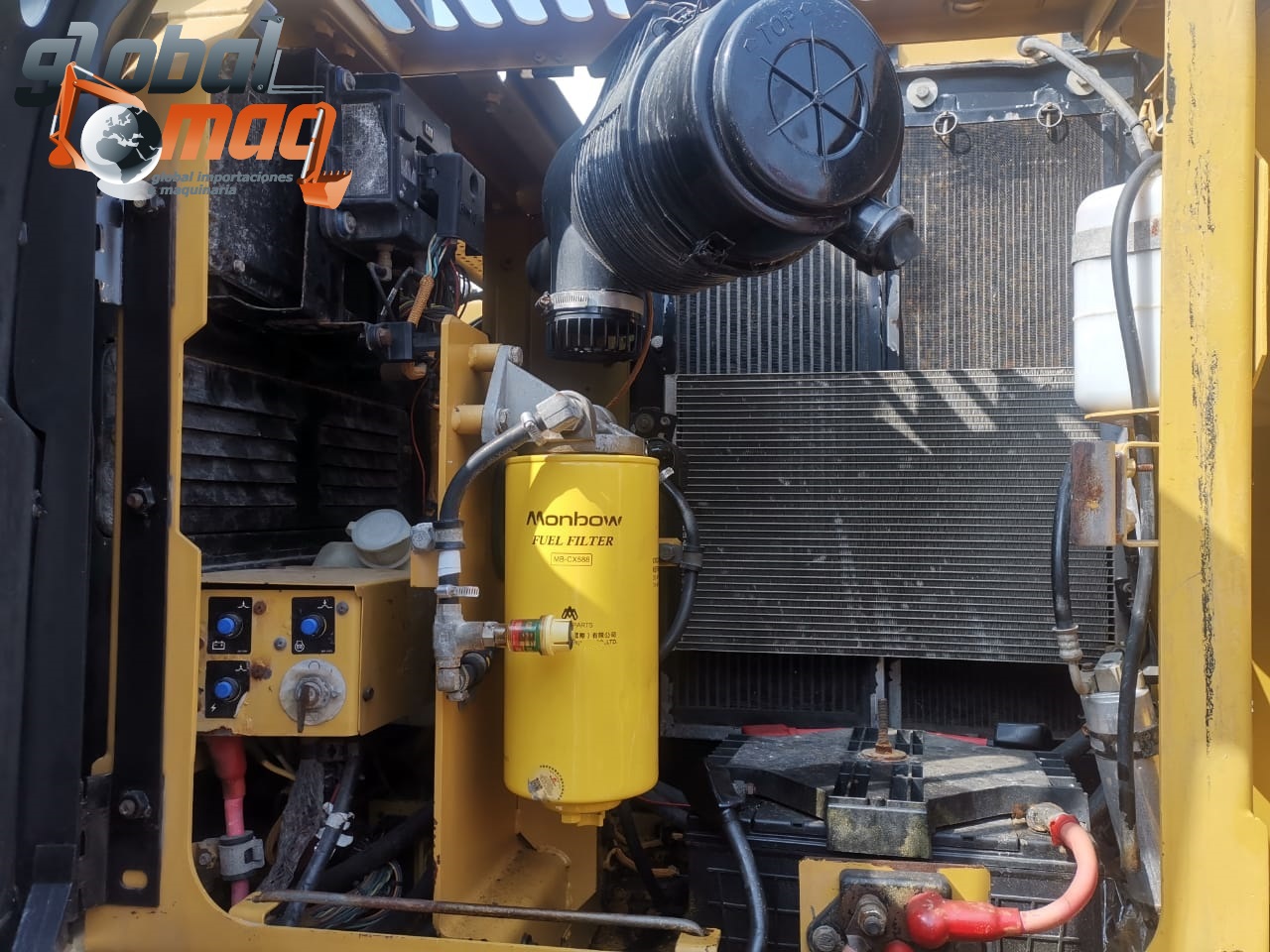 excavadora  caterpillar  